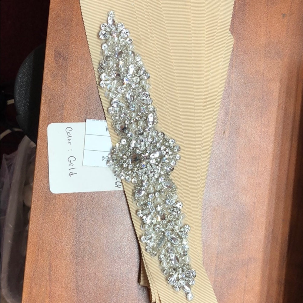 NWT BRIDAL BELT